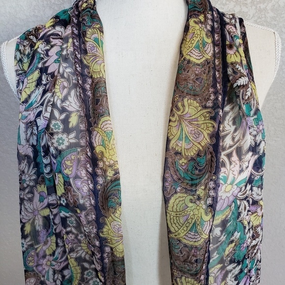 Charming charlie coverup. - Picture 2 of 5